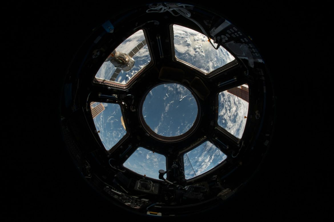 O escudo invisível da Terra e a nova fronteira da exploração espacial
